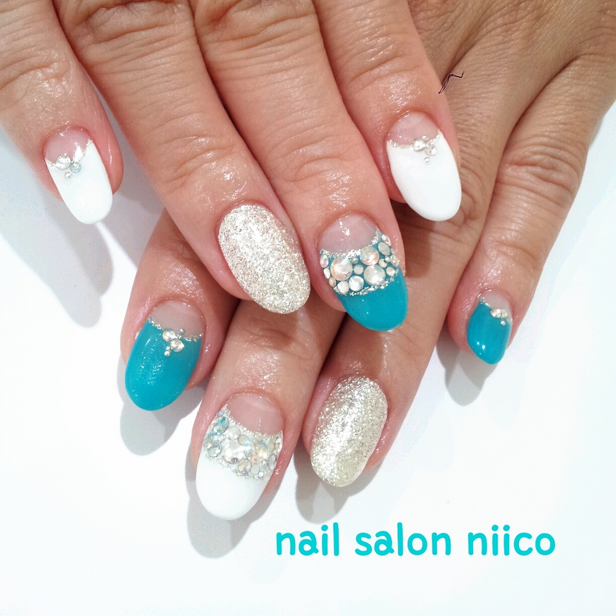 フレンチ キラキラストーン 亀戸ネイルサロン 江東区 錦糸町 亀戸でおすすめのネイルサロン Nail Salon Niico